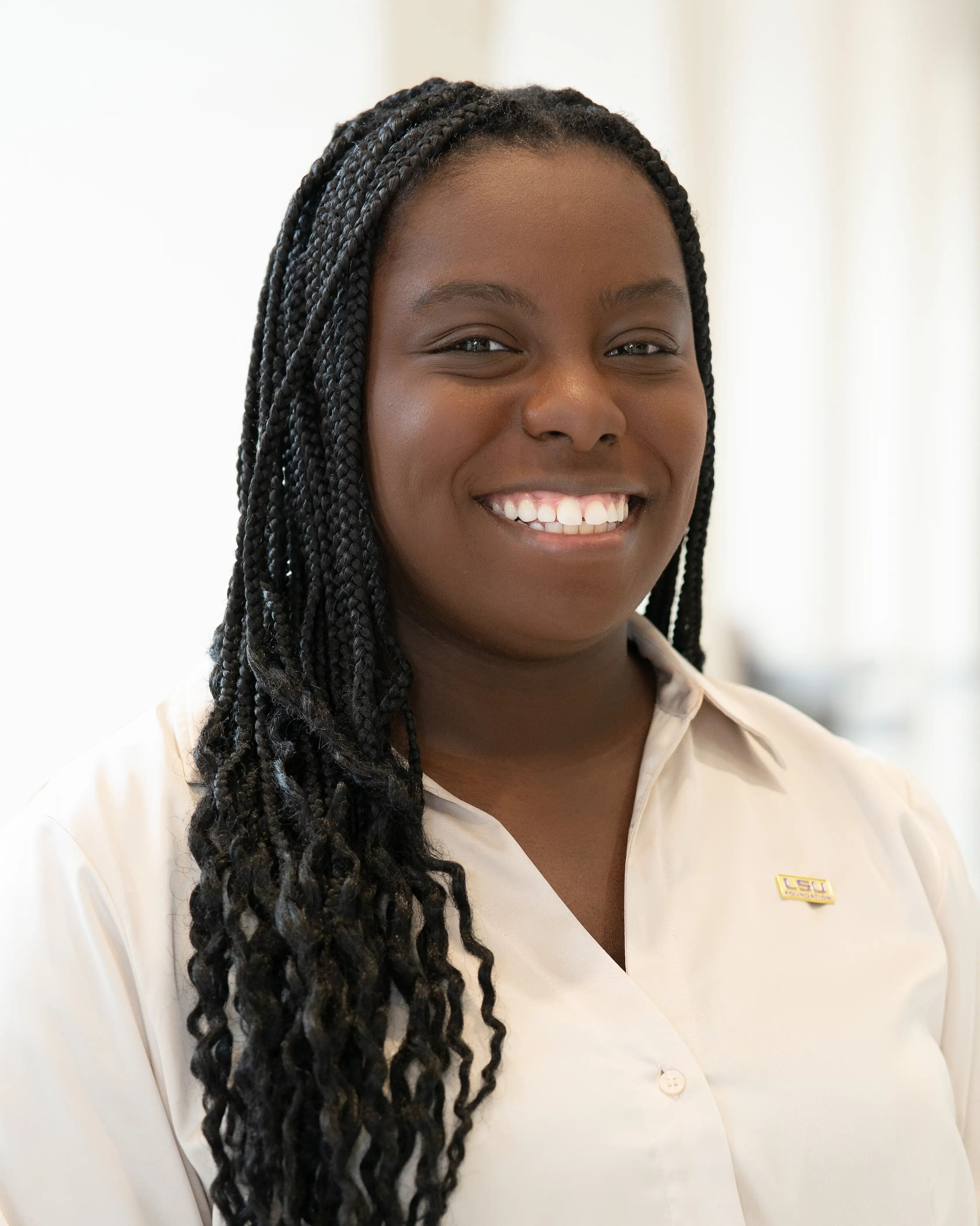 Sarah Armstead Headshot