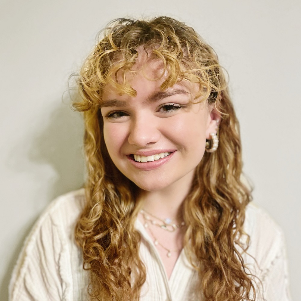 Martha Rigneuy Headshot