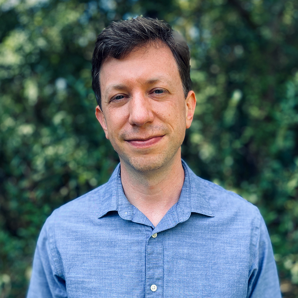 Headshot - Blake Howe